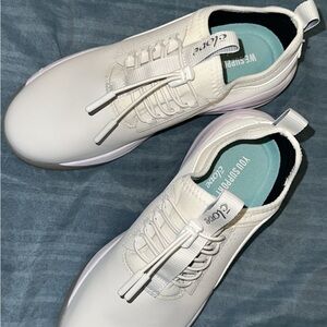 Clove White Sneakers